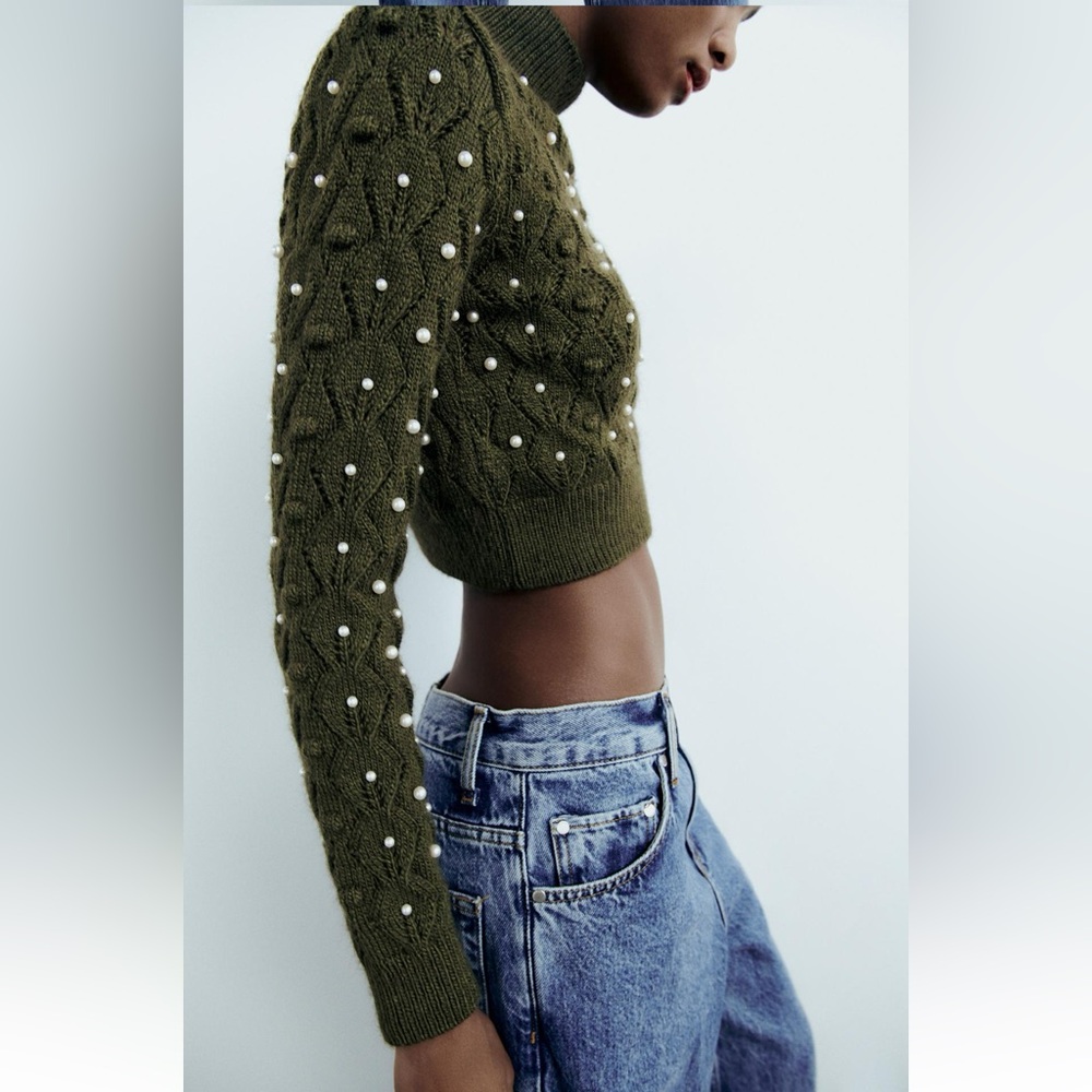 KNIT OPEN BACK PEARLY SWEATER - Picture 3 of 11